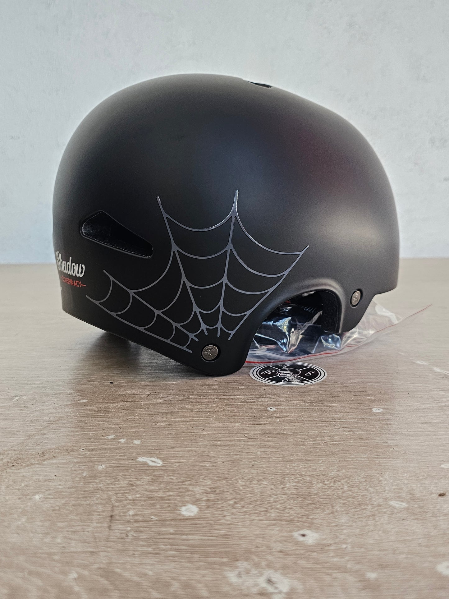 Casco Shadow x Burn Slow