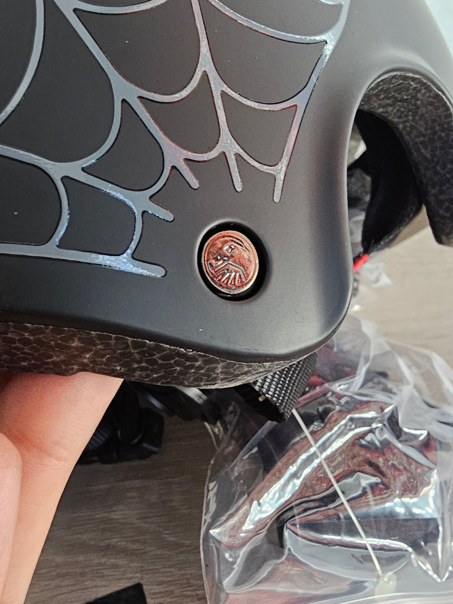 Casco Shadow x Burn Slow