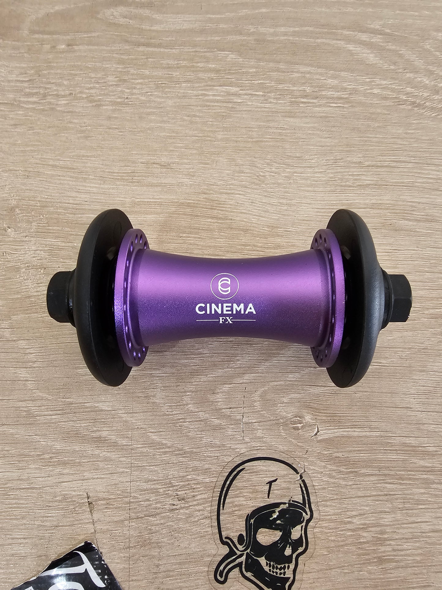 Cinema fx negra , cromo , dorado y morado