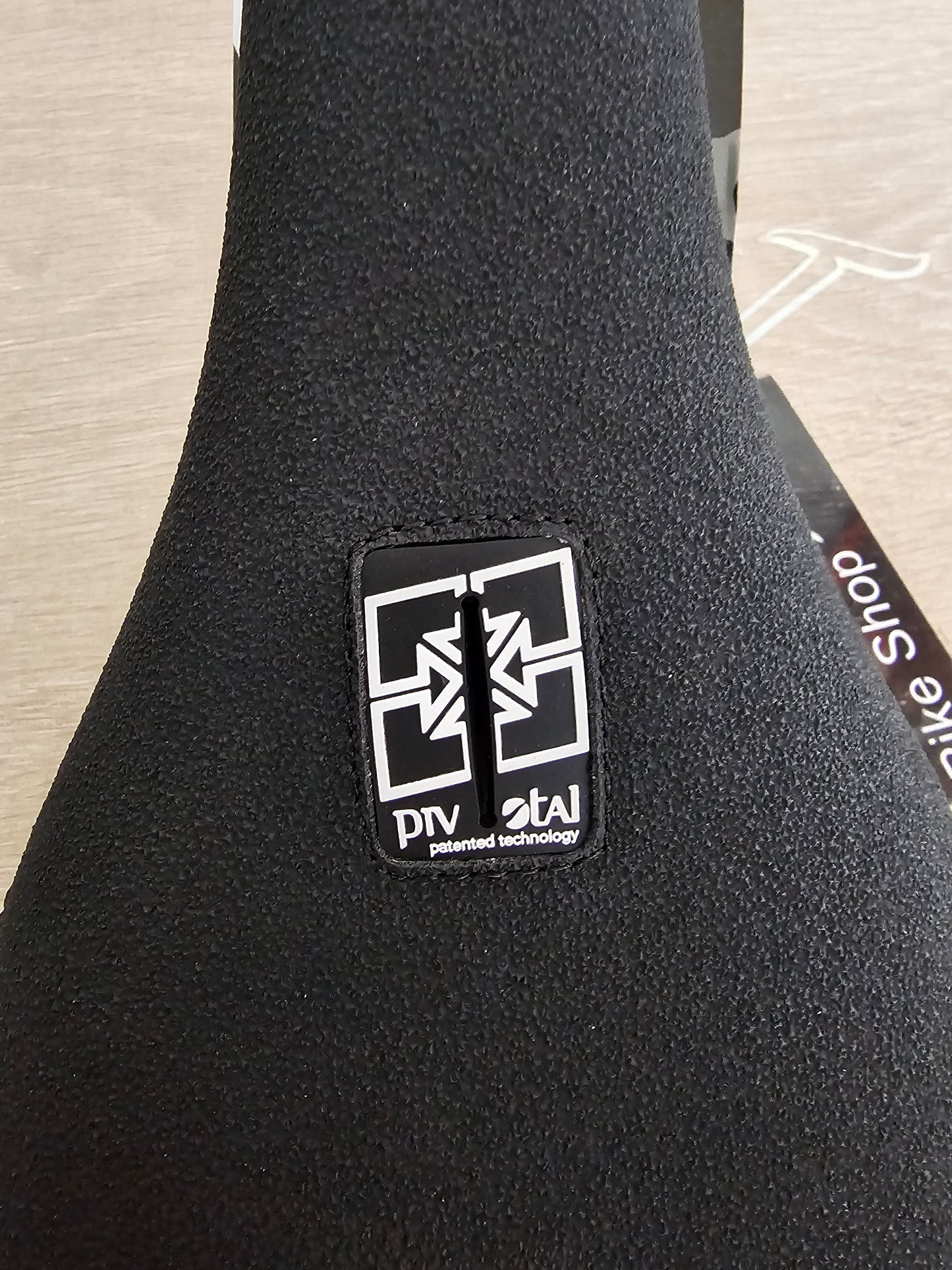 Fitbikeco barstool piel dura