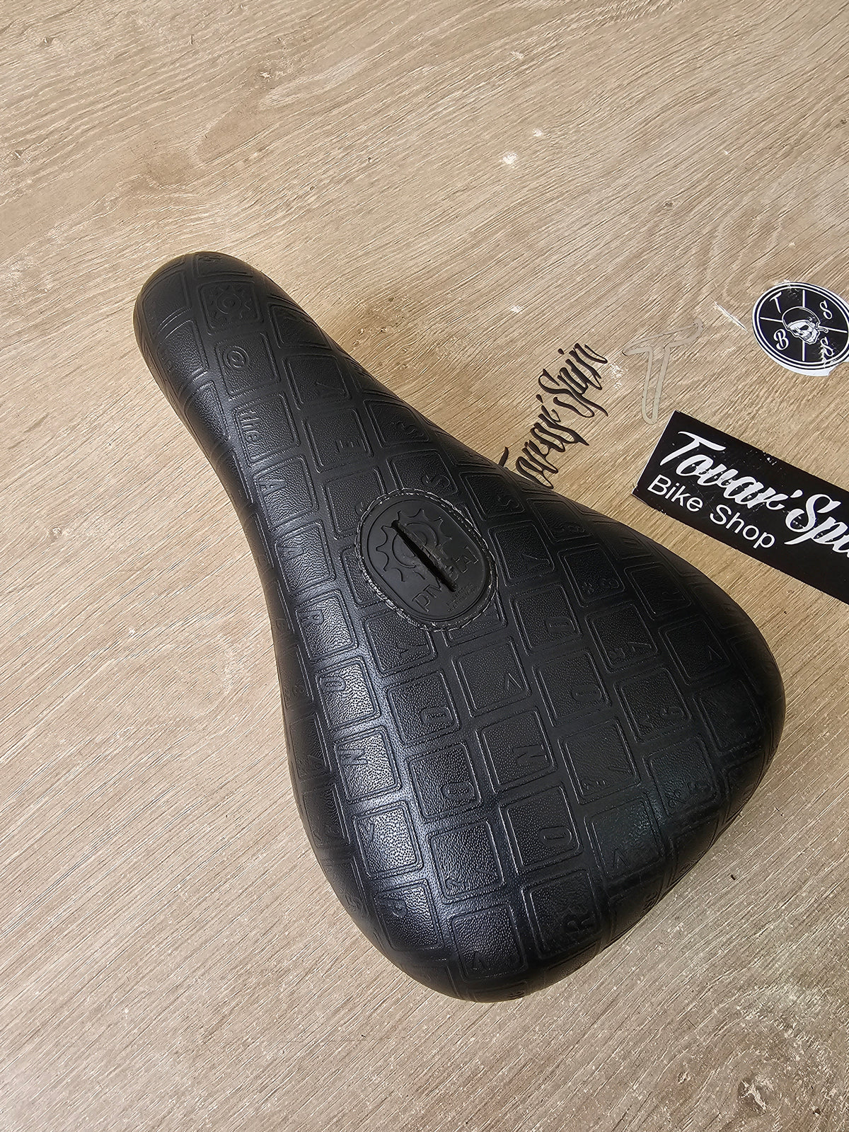 asiento odyssey aron ross