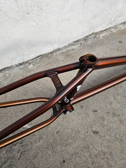 cult dak 20.75"