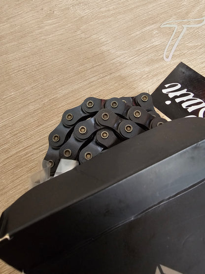 cadena eclat 4 stroke negra y cromo
