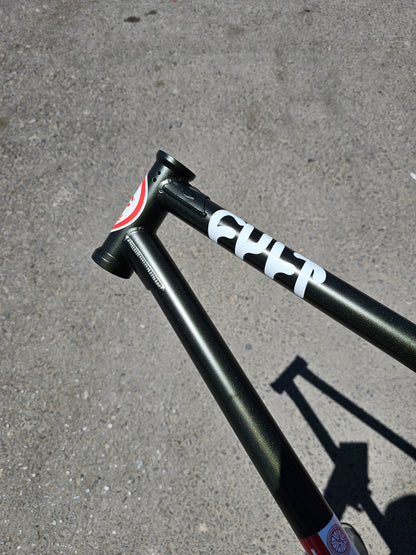 Cult max vu 20.75"