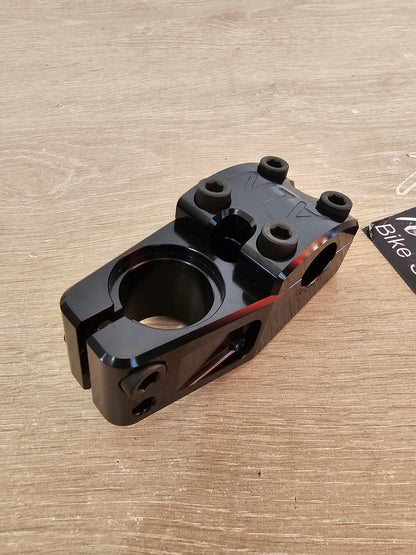 alienation eat shit live