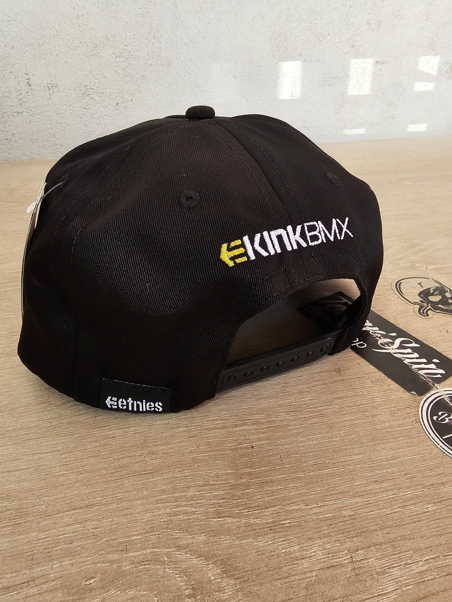 Gorra Etnies x kink bmx