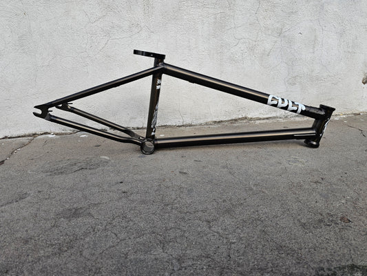 Cult biggie Devon Smile 20.75"