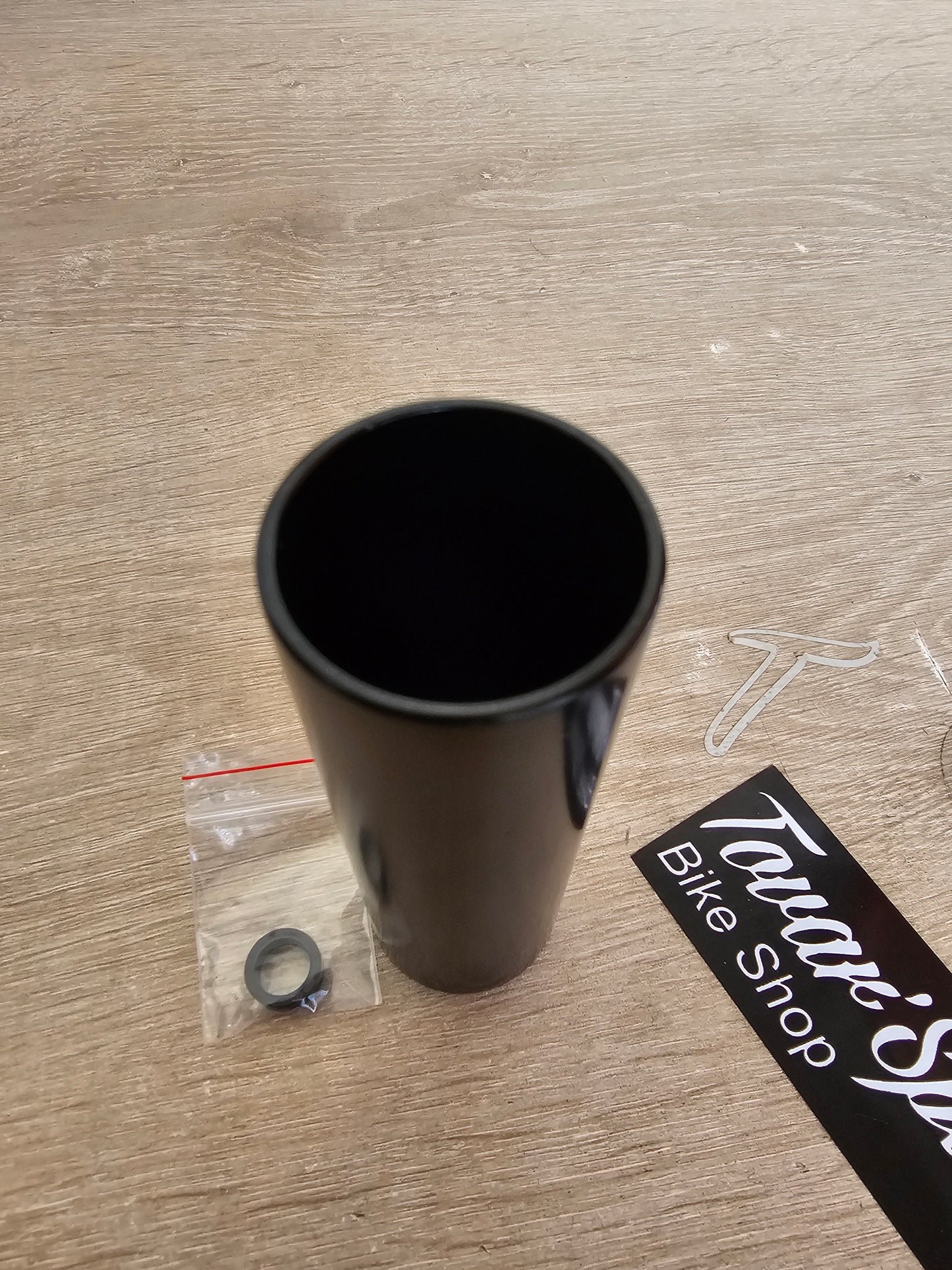 eighties metal peg