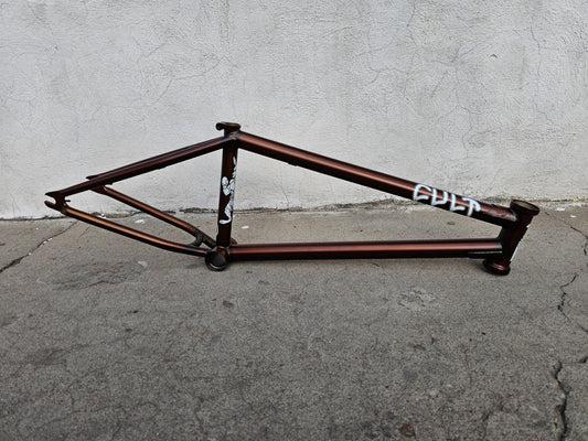 cult dak 20.75"