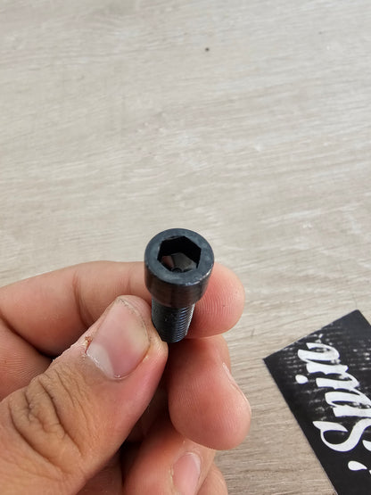 Tornillo para el poste c/u