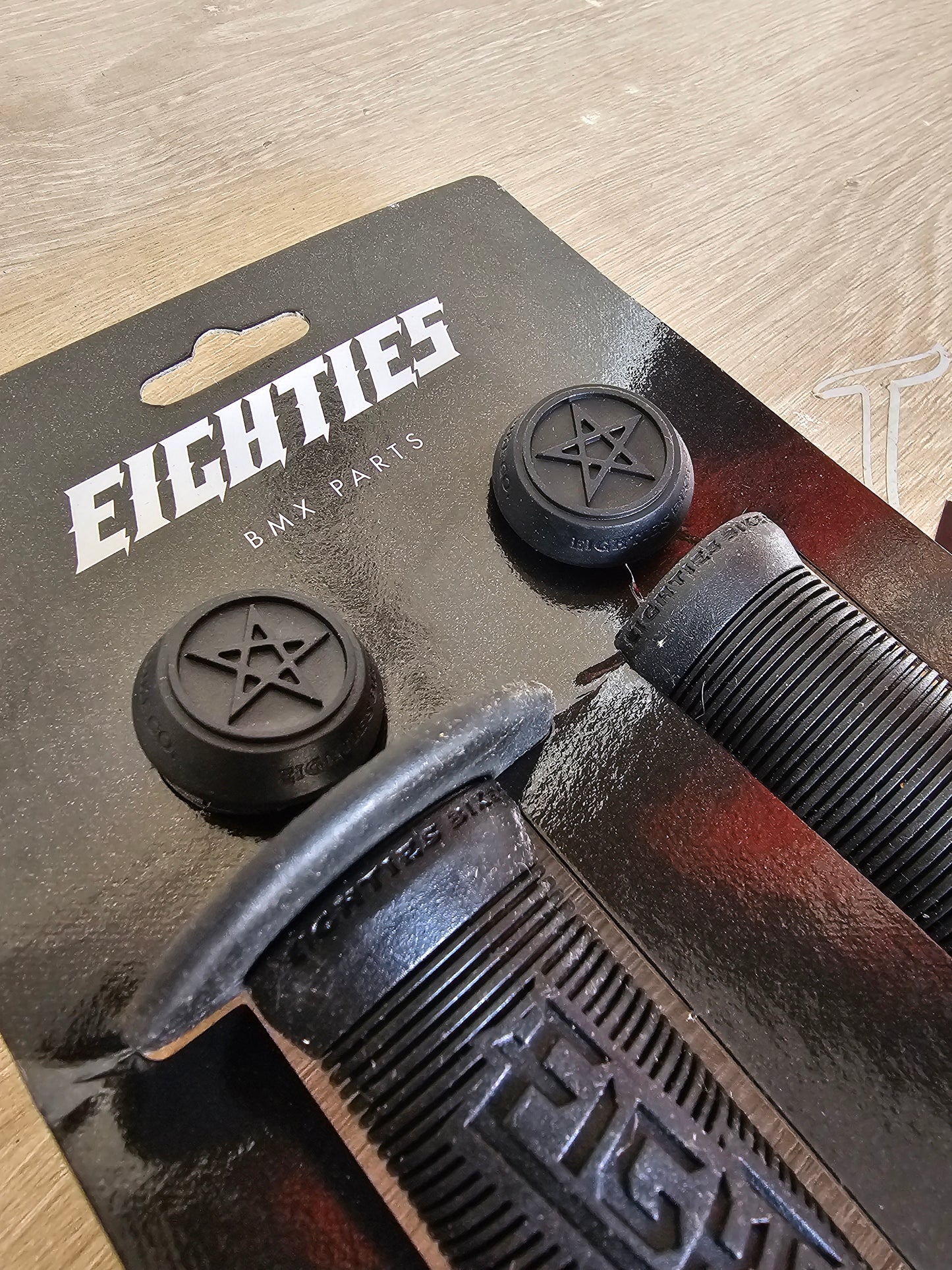 eighties team grips