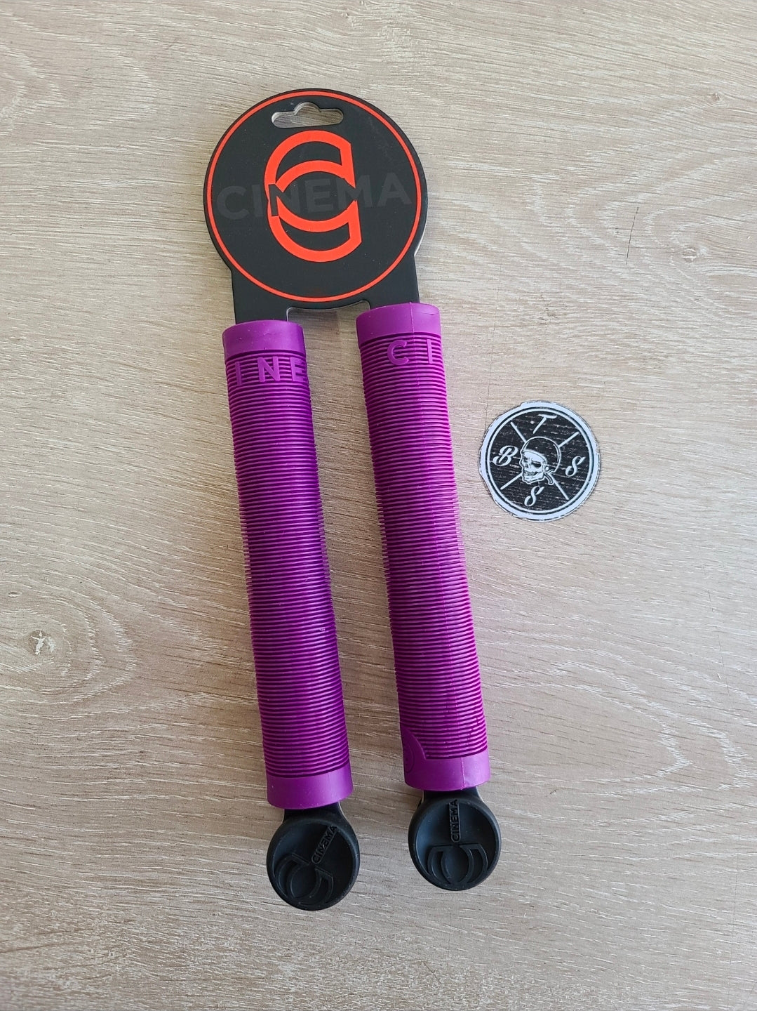 Puños cinema focus negro ,morado ,rojo , goma