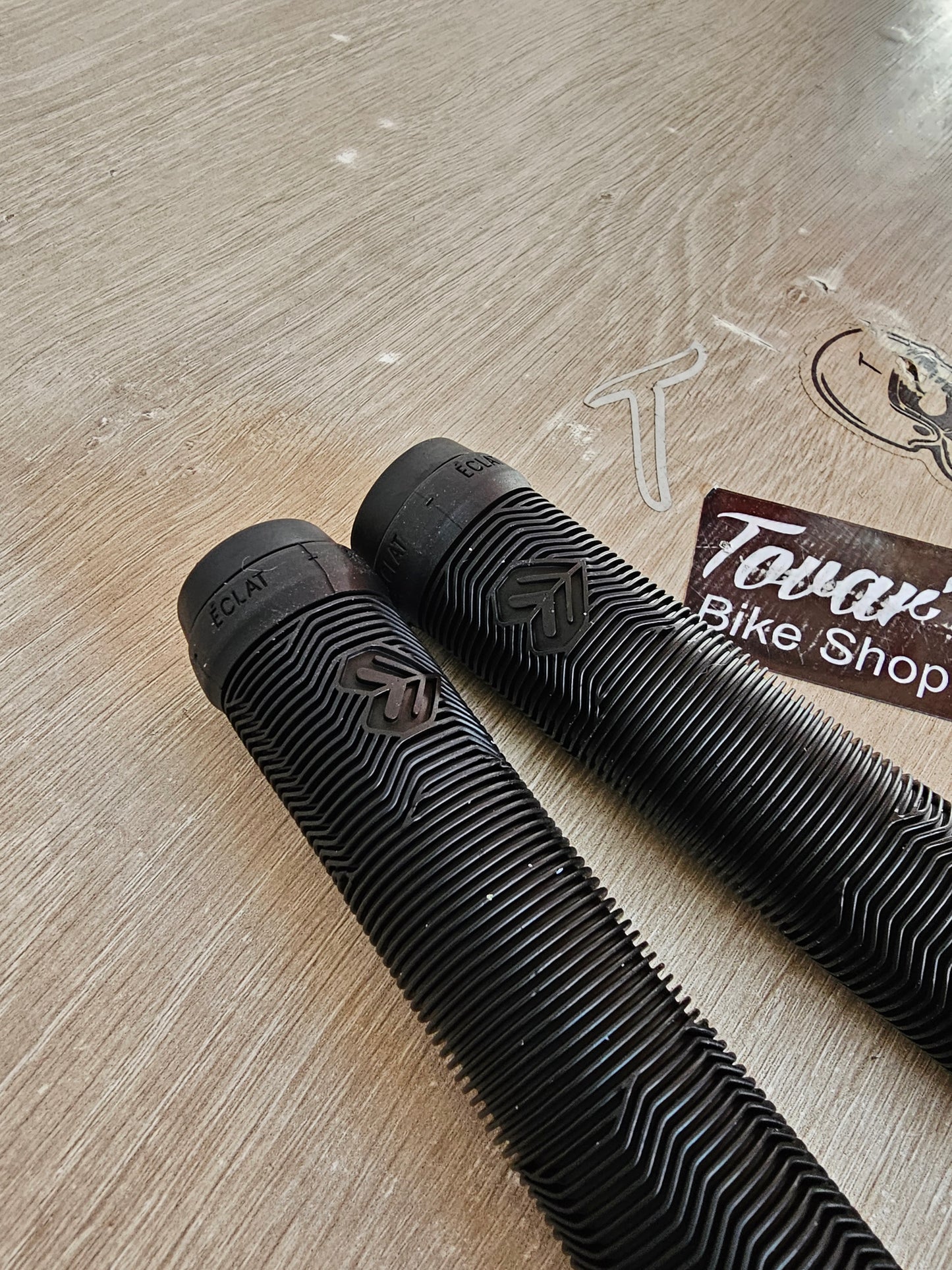eclat pulsar grips