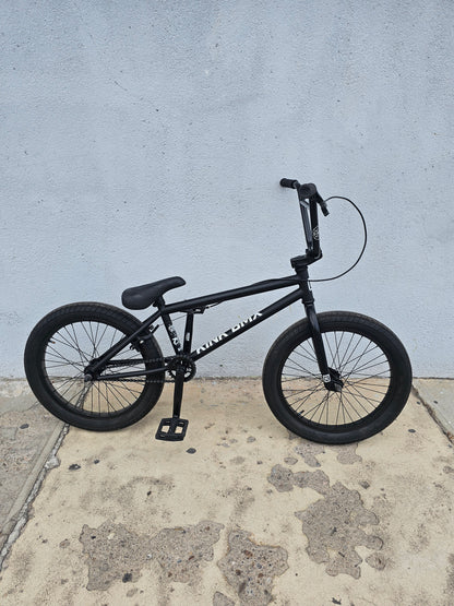 Bike kink curb 2025