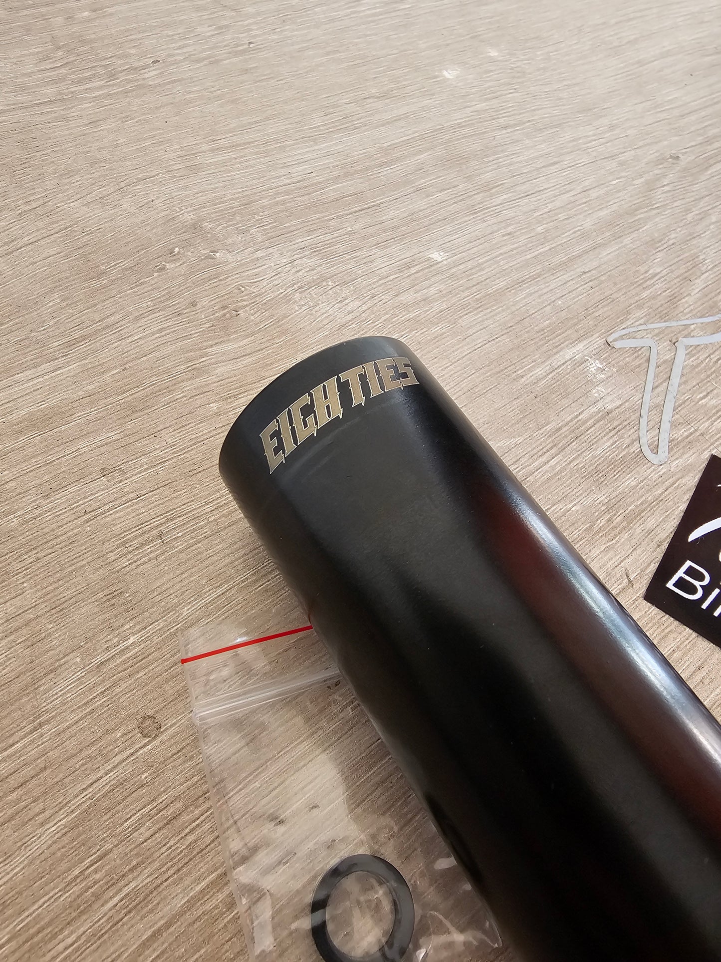 eighties metal peg