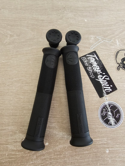 cult purgatory grips