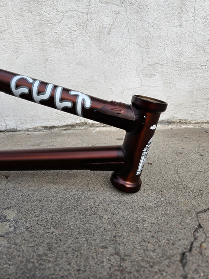 cult dak 20.75"