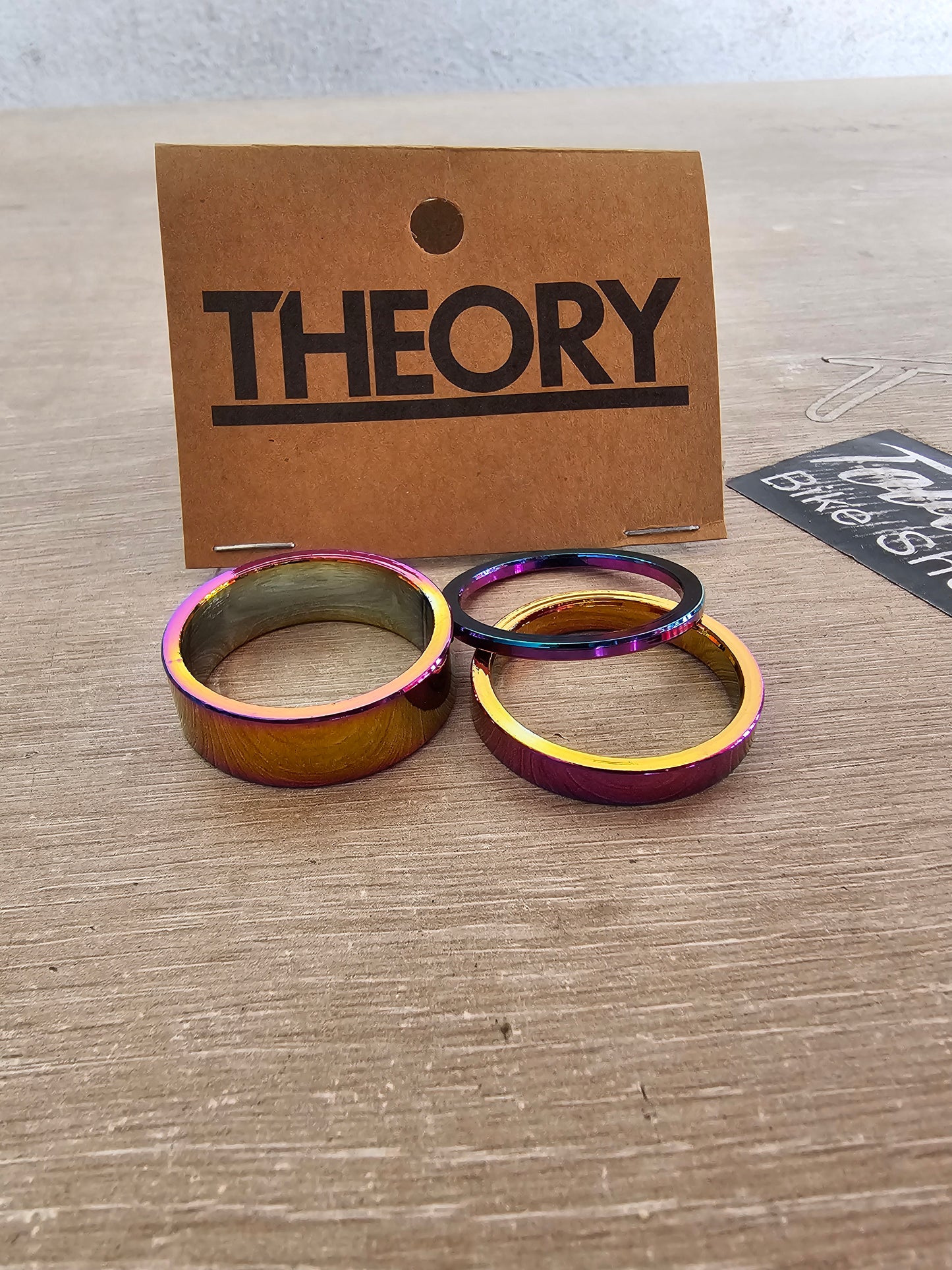 aumentos theory negro , silver y tornasol