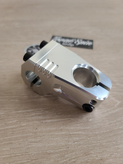 Kink track stem negro y cromo