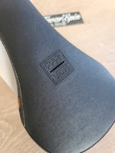 Cargar imagen en el visor de la galería, Cult x  vans
