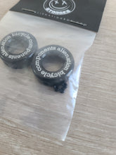 Cargar imagen en el visor de la galería, Tapones de manubrio alienation
