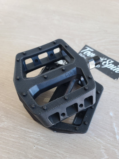 Cult pedal