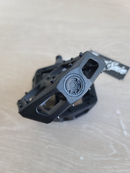 Cult pedal